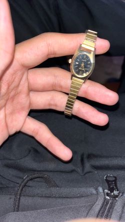 Accurist Watch Womens Gold Tone Black Dial Quartz Octagonal Case Japan 6600 001