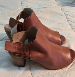 Tan Leather Booties Open Back_ 8M