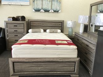 QUEEN 5 pc Bedroom Set