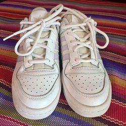 Adidas Forum White Sneakers Woman’s 6