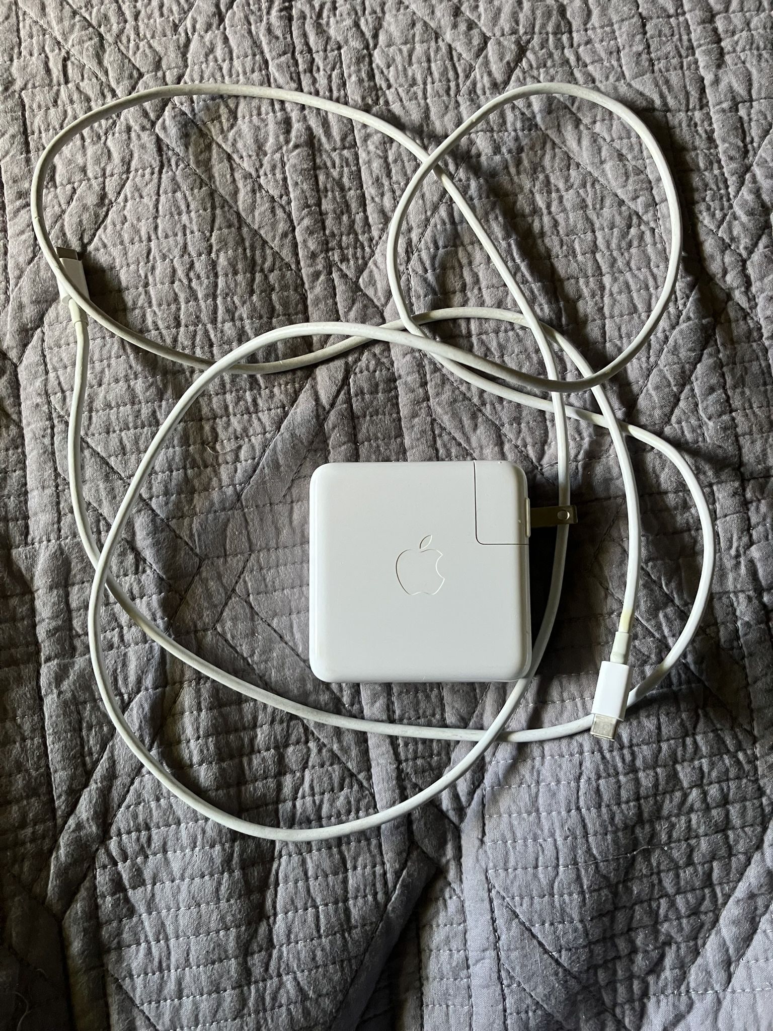MacBook Charger 61 W