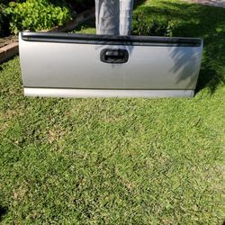 Silverado Tailgate  / Gmc Tailgate  / Chevy Tailgate 