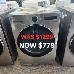 4.5 Cu. Ft. Stackable Smart Front Load Washer In Graphite Steel With Trubo Wash