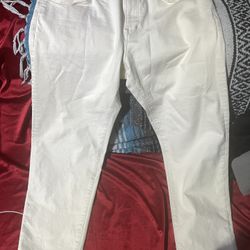 White denim jeans