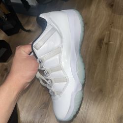 Air Jordan 11 Retro Low Legend Blue