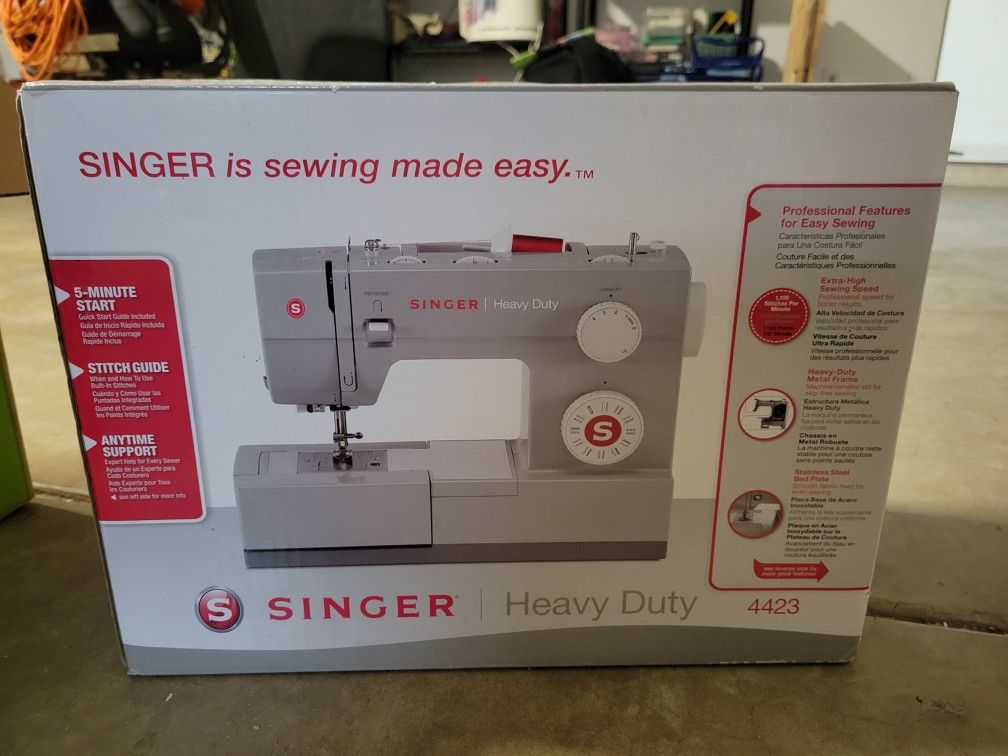 Singer Sewing Machine 4423