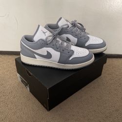 Air Jordan 1 Low Stealth/White-Sail 