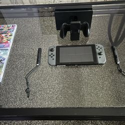 (Pick-Up Only) Nintendo Switch V2 (Like-New) 