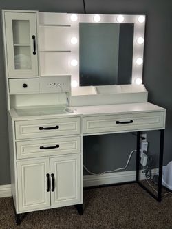 Vanity with LED AND STORAGE