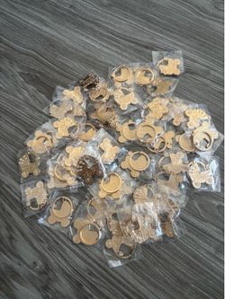 Baby shower charm new in packet