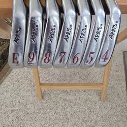 BEN HOGAN APEX PRO IRONS 4-PW...