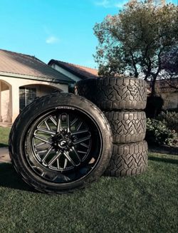 Forgiato Wheels and Tires Set