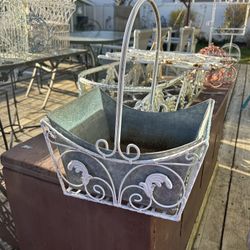 Metal Basket Planter 