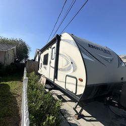 2016 Keystone Bullet Crossfire 2070BH