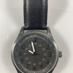 Black Quartz Watch with White Hands 