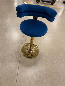 🔥 Luxury Blue Velvet Bar Stool – Gold Base – Brand New