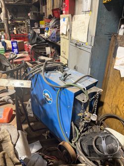 Miller Millermatic 200 MIG Welder