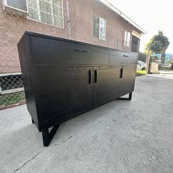Crate And Barrel Verge Black Sideboard Credenza Buffet Media Console Entertainment Center Tv Stand Cabinet 