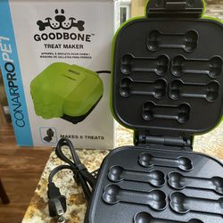 NEW!!  CONAIRPROPET Dog/Cat Treat Maker 