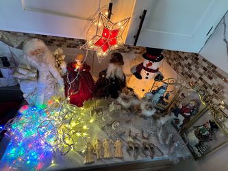 Lots Of Christmas Decor