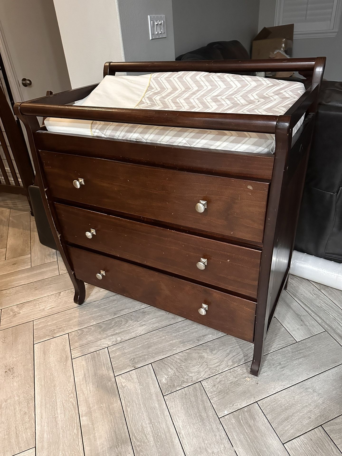 FREE Crib & Baby Changing Table w/ Drawers