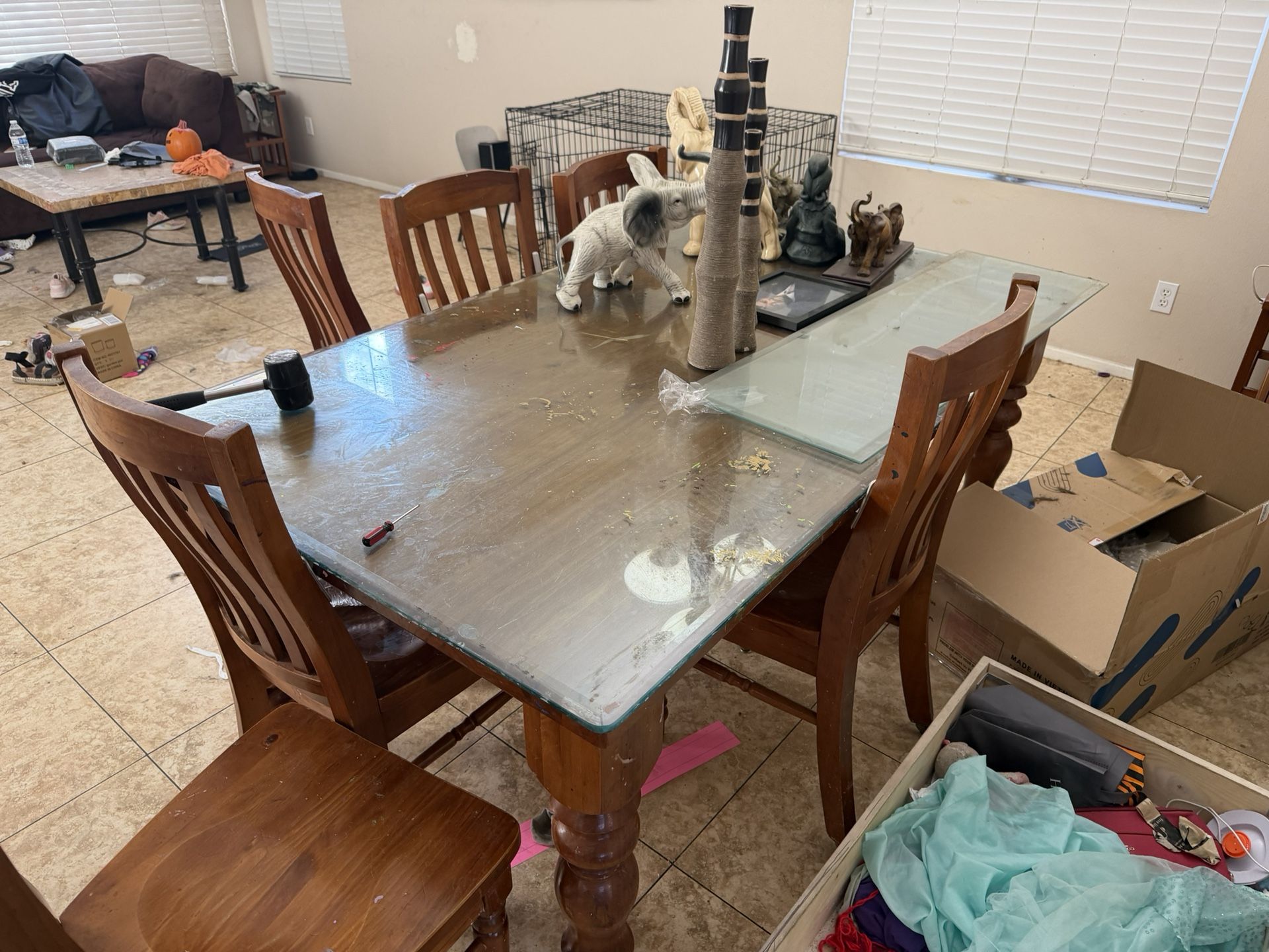 Dinning Room Family Size  Table With Glass Table With 6 Chairs  
