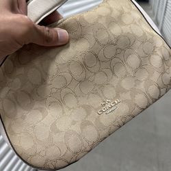Coach Signature Beige Shoulder Bag – Worn, Good Condition, Easy DIY Refresh