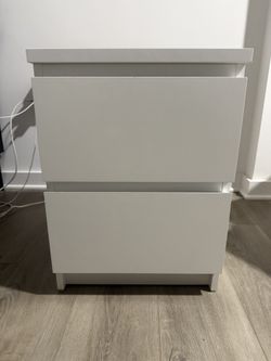 Night stand