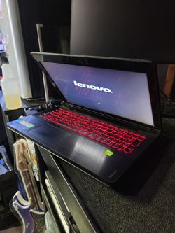 Lenovo Laptop: Core i7, Windows11 V-25H2. MS-office. HDMI port.