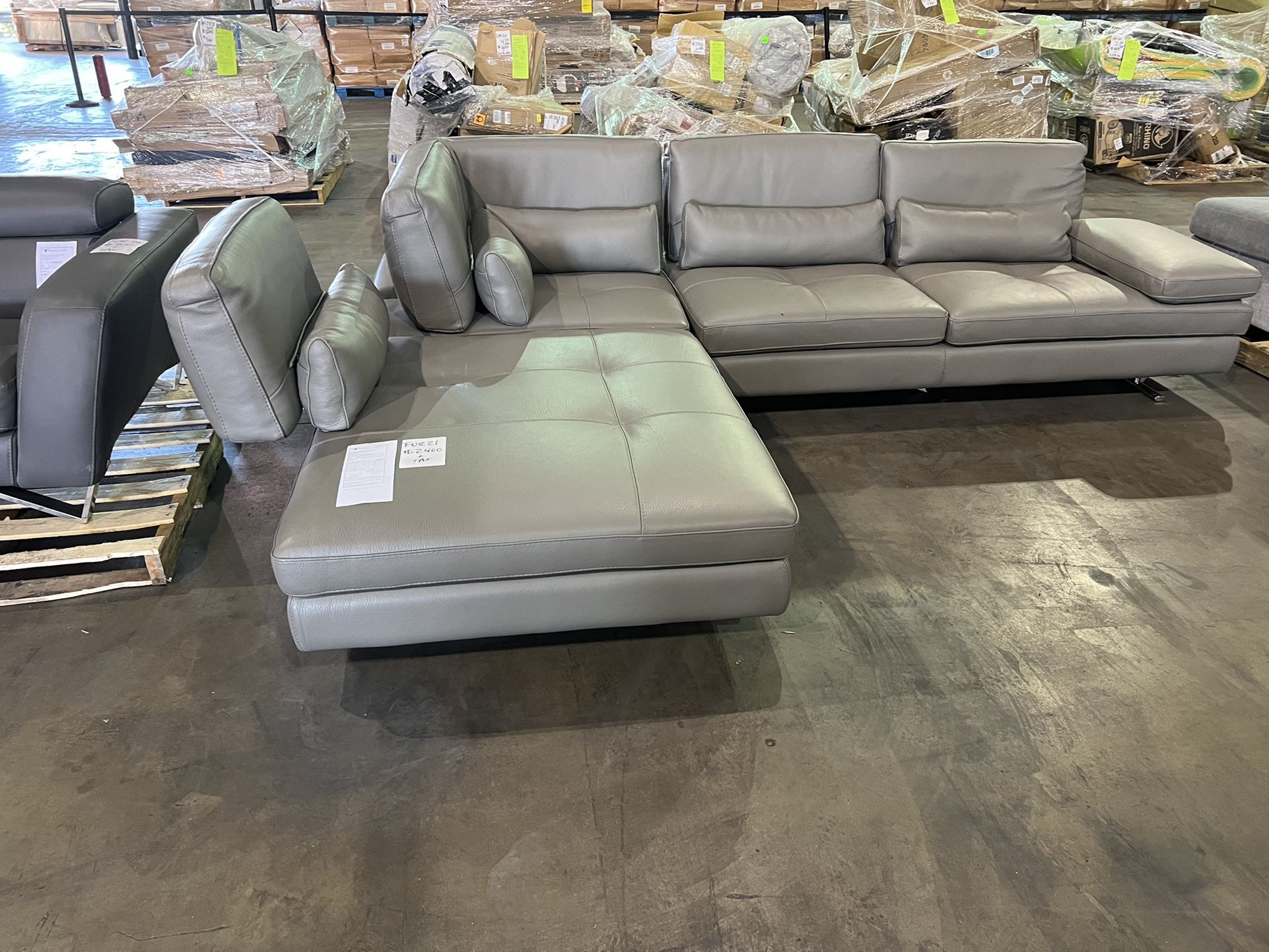 Luxury sectional Brand new valued over $12000 Make Me An Offer