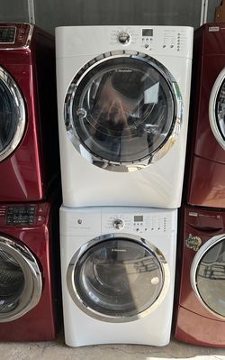 Electrolux Front Load Washer and Dryer White With Pedestal
