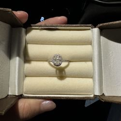 1 CT White Gold Diamond Ring 