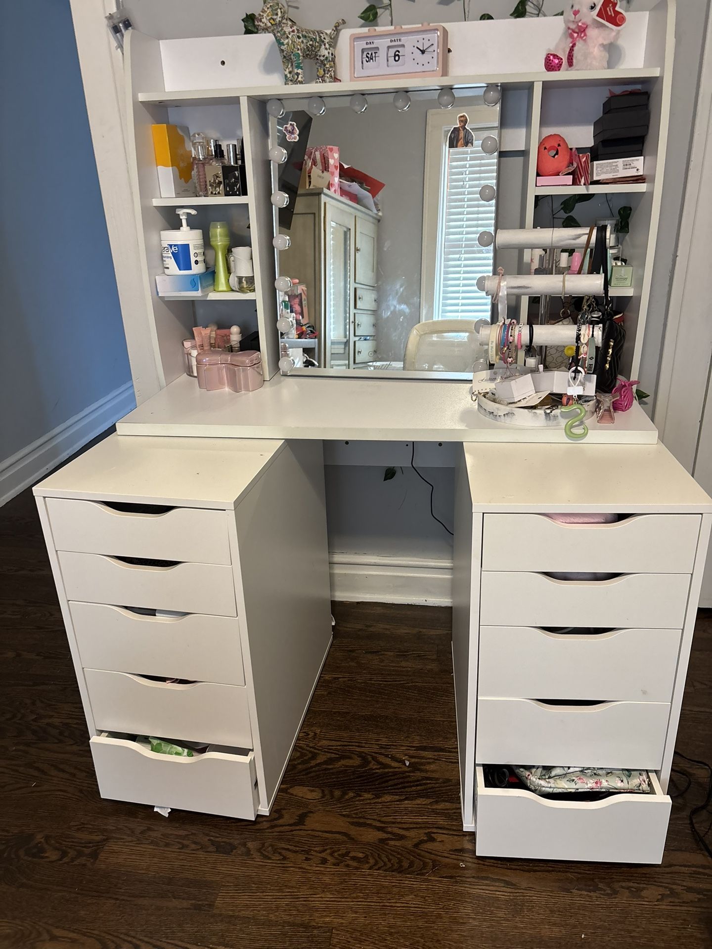 Makeup Vanity 