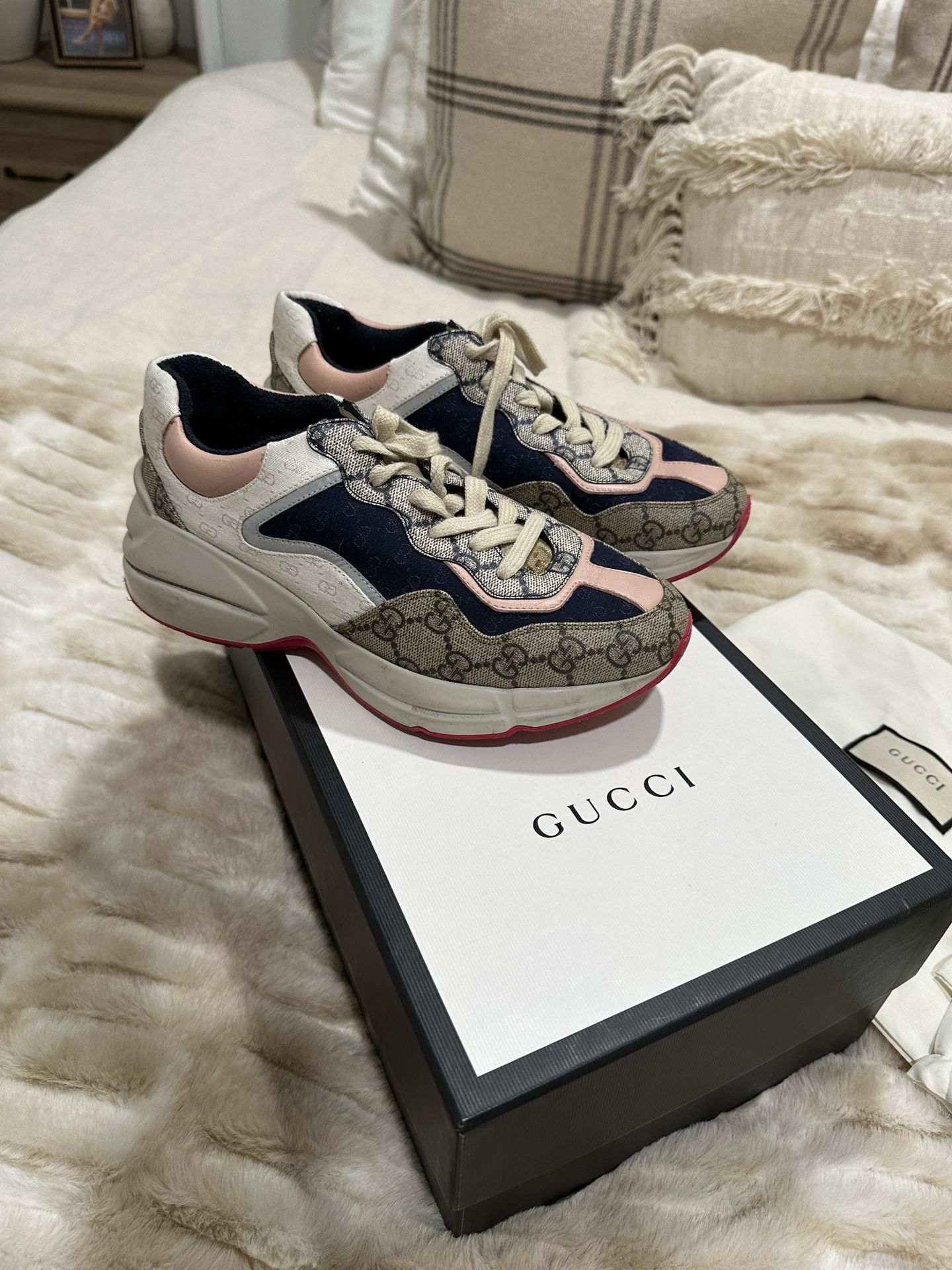 women's GUCCI shoes