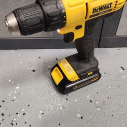 Dewalt 20 Volt Cordless Drill with Battery