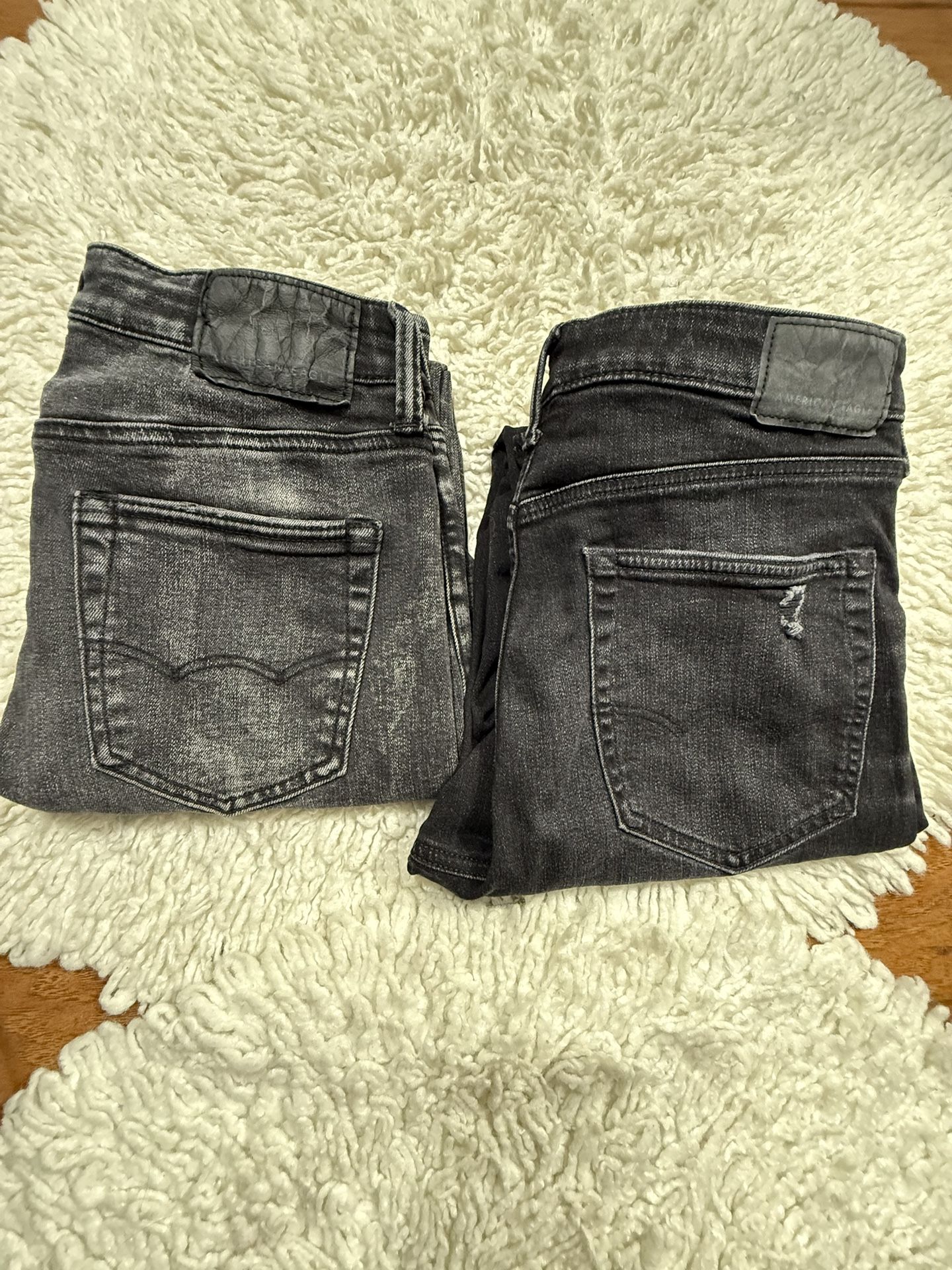 Denim jeans for men 2pcs American Eagle airflex + & American Eagle next level flex Size 30x34 In very good condition