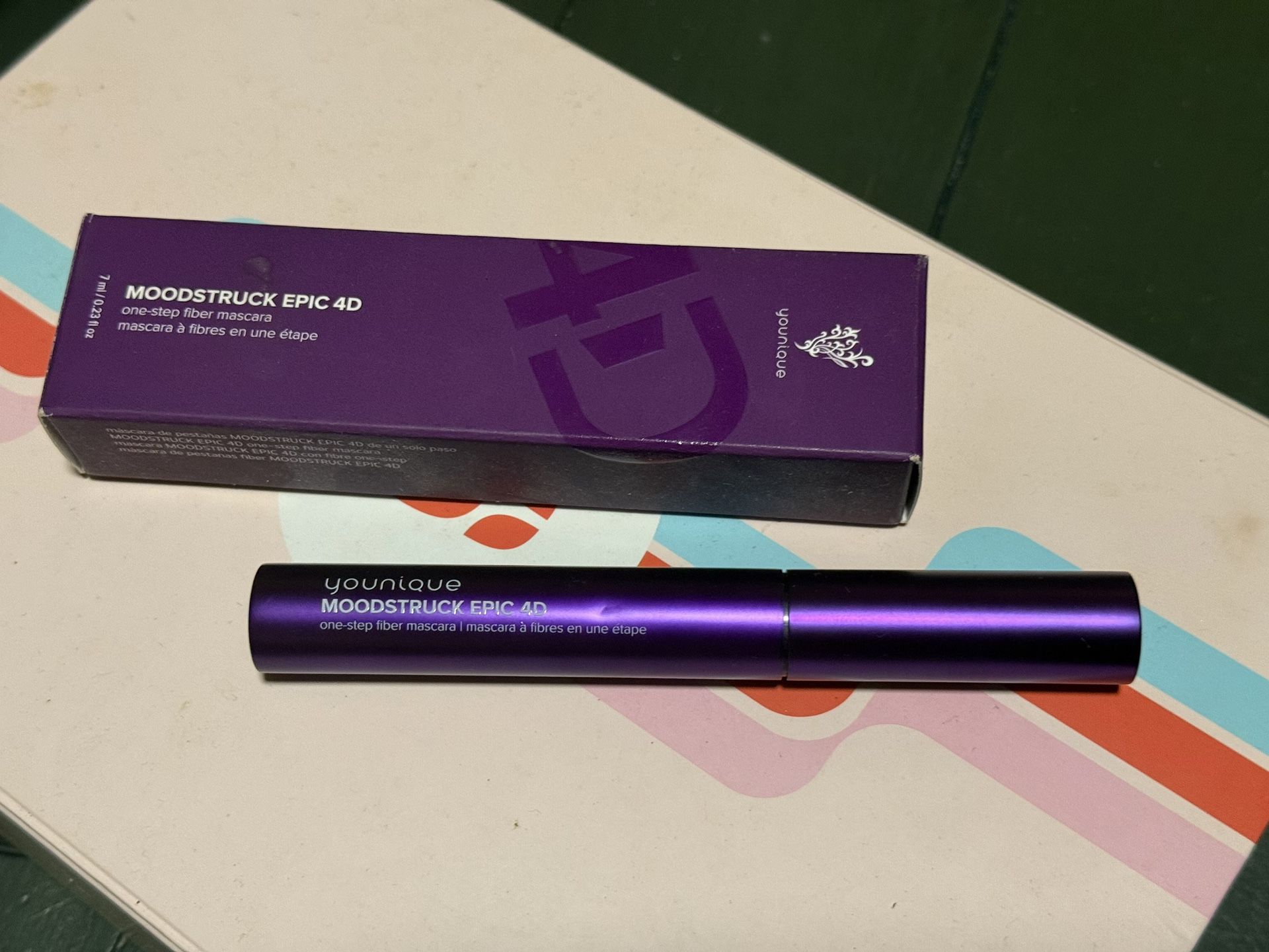 YOUNIQUE Brand New In Box MOODSTRUCK 4D Fiber Mascara