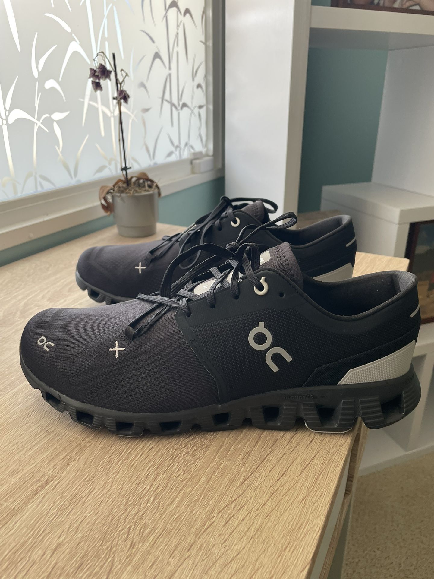 BRAND NEW Cloud X Size 10…..hard to find!