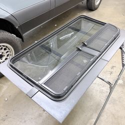 CRL Dual-Vent Window For Sprinter