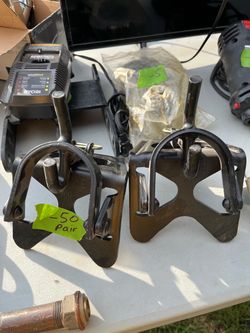 Trailer anti swaying brackets