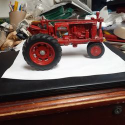 Cast Iron Farmall Tractor, Nice Condition 