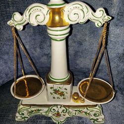 Vintage  Lombardy Scale   Ceramic Maden Italy 