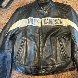Woman’s Harley Davidson Leather Jacket size Medium