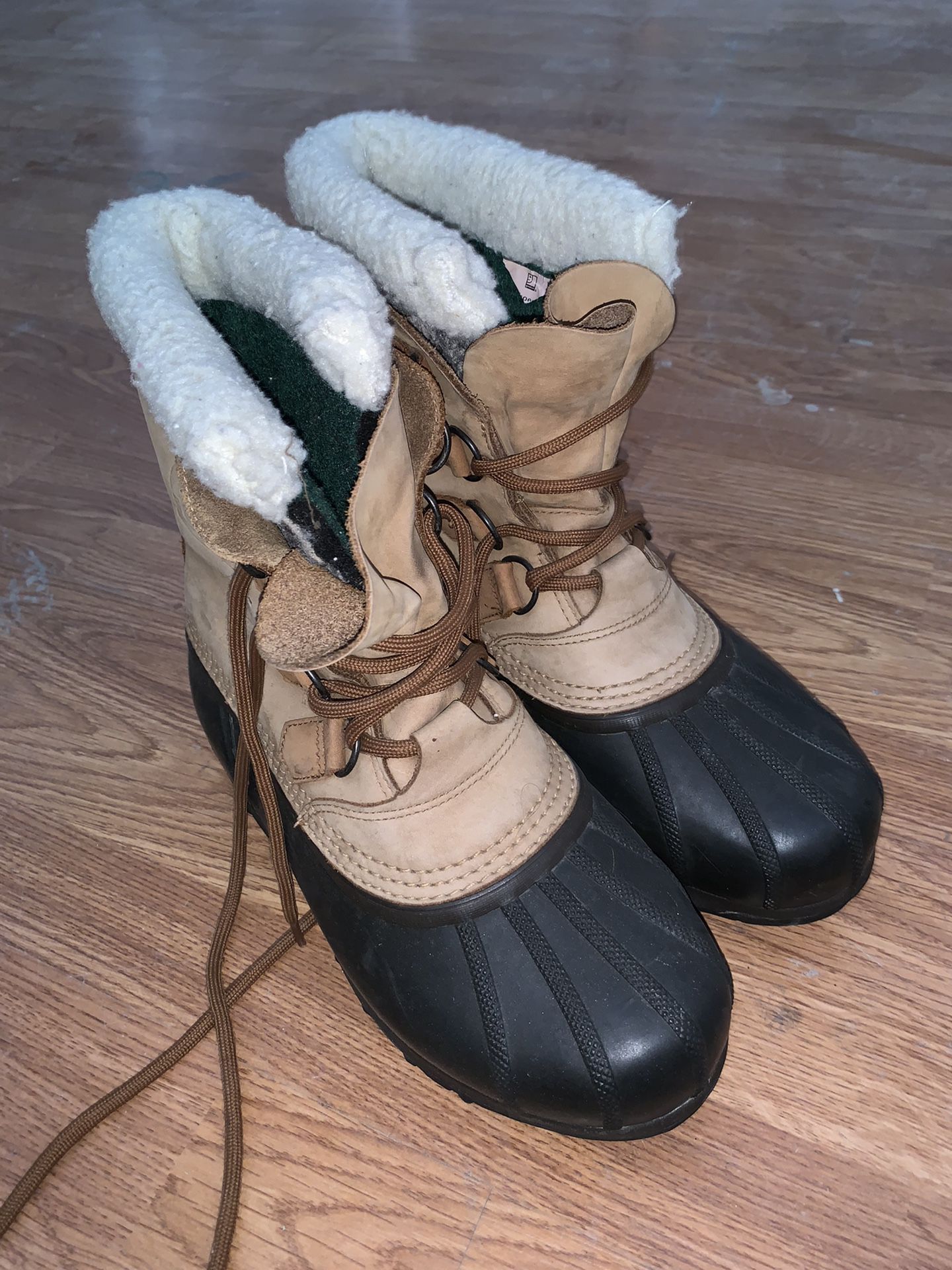  Snow boots