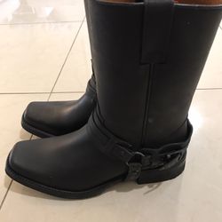 Men’s Leather Boots