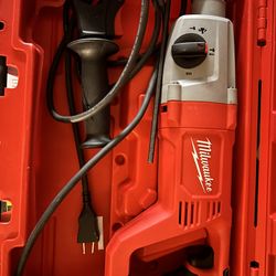 MILWAUKEE HAMMER DRILL
