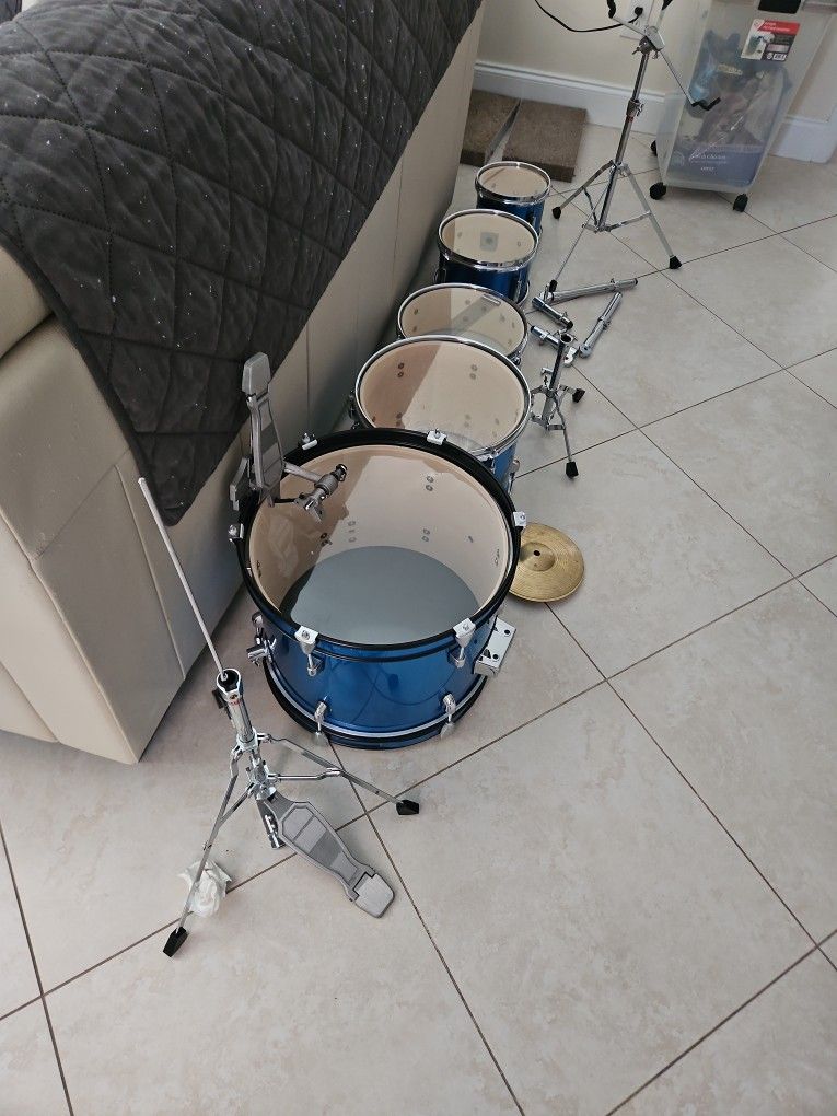 LUDWIG Drum Set