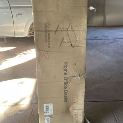 Electric adjustable standing desk