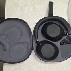 Sony XM6 Headphones