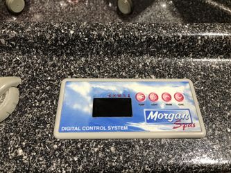 6 Person Refurbished Morgan Tub